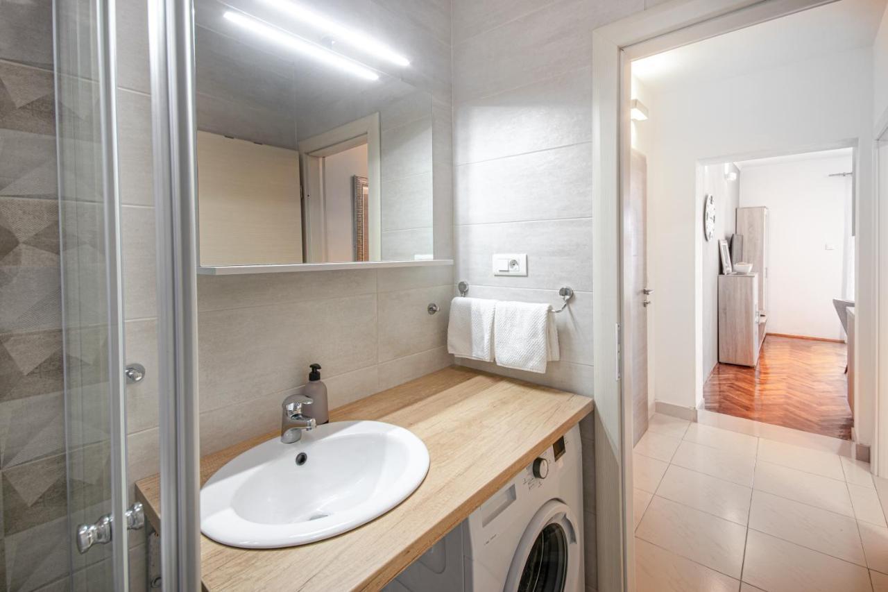 Apartments Villa Luce มาคาร์สกา ภายนอก รูปภาพ