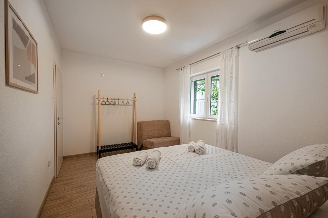 Apartments Villa Luce มาคาร์สกา ภายนอก รูปภาพ