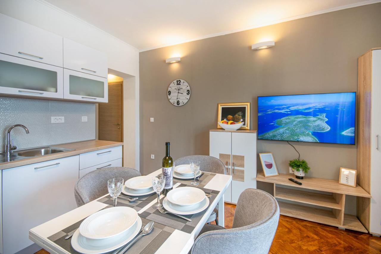 Apartments Villa Luce มาคาร์สกา ภายนอก รูปภาพ