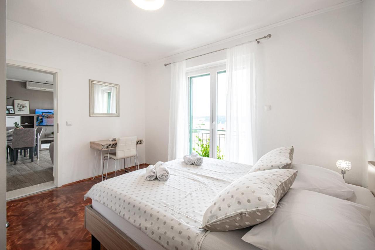Apartments Villa Luce มาคาร์สกา ภายนอก รูปภาพ
