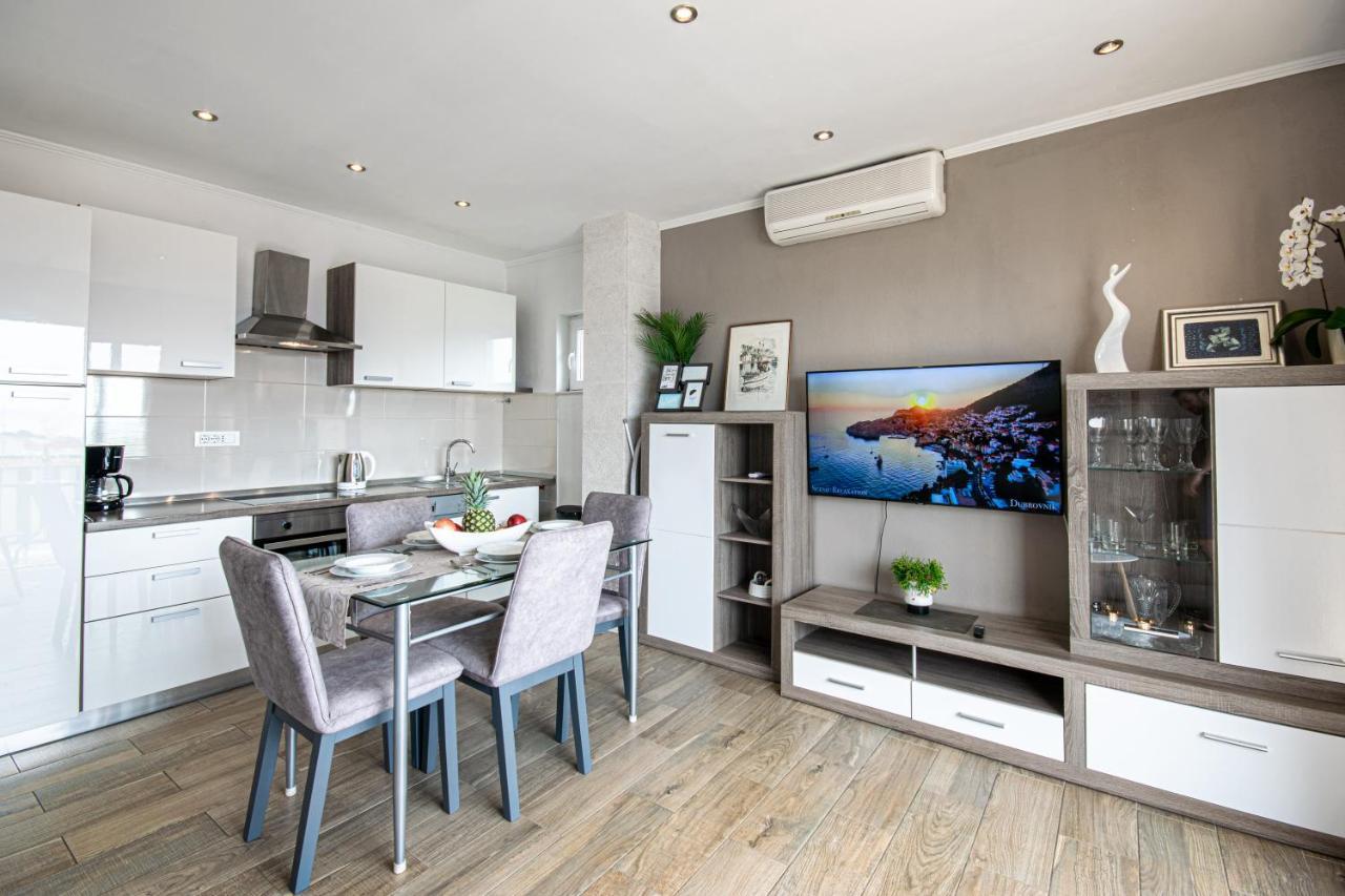 Apartments Villa Luce มาคาร์สกา ภายนอก รูปภาพ