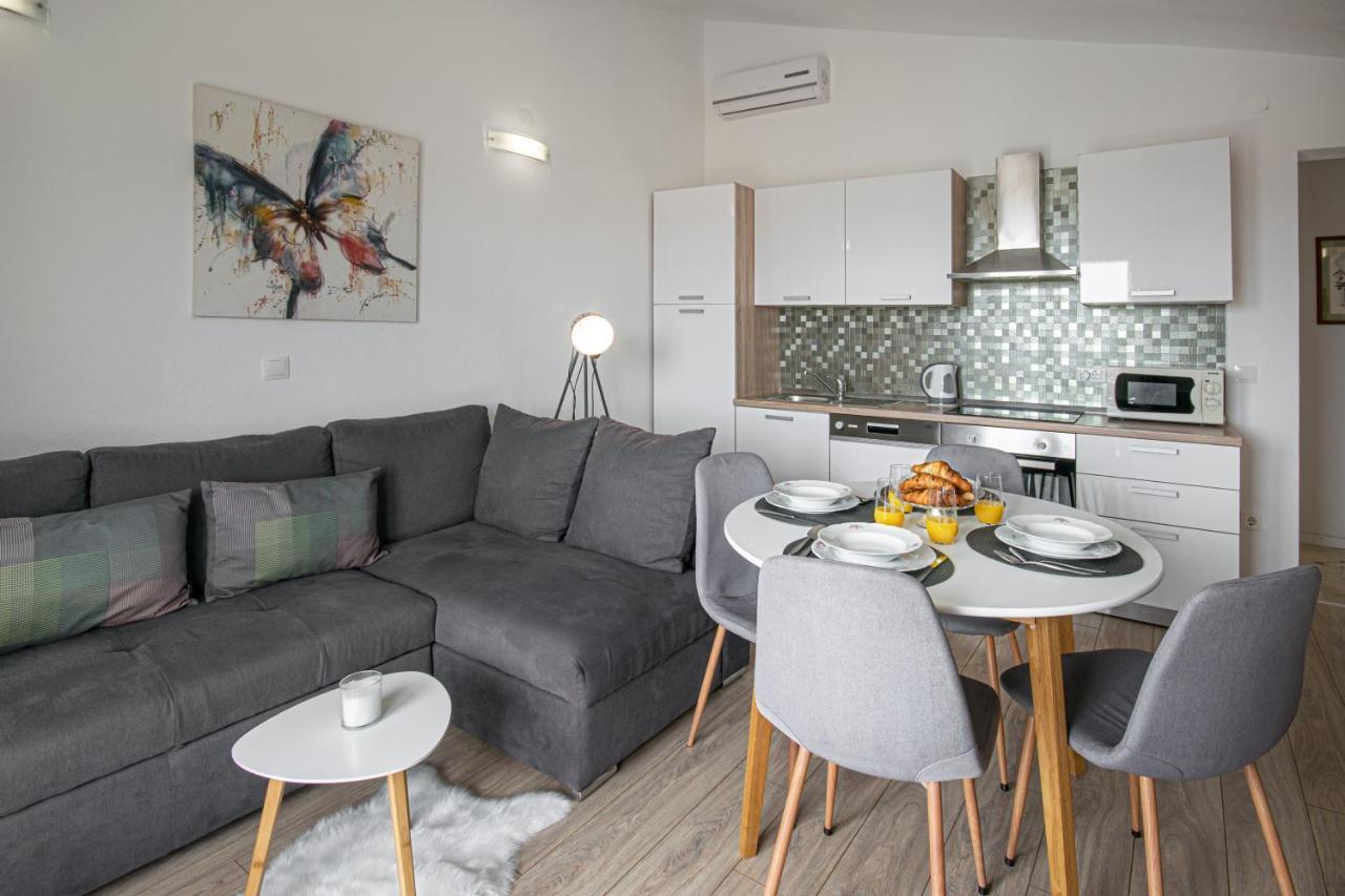 Apartments Villa Luce มาคาร์สกา ภายนอก รูปภาพ